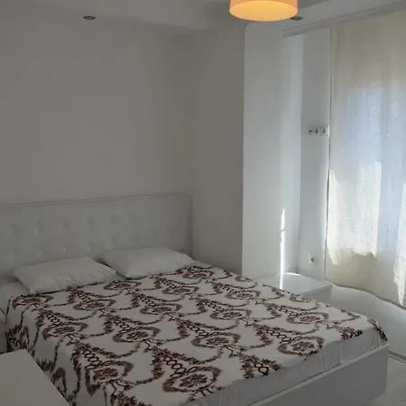 1 плюс 1 в алании р-н 350м до моря Id 1149